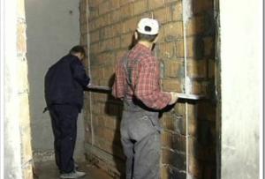 Для чего нужна штукатурка стен.