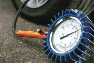 Какое давление должно быть в шинах автомобиля